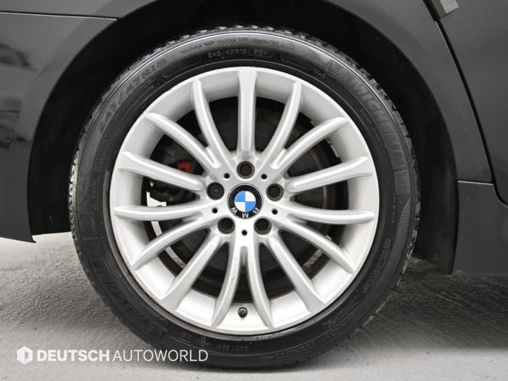BMW 5-Series — photo 05