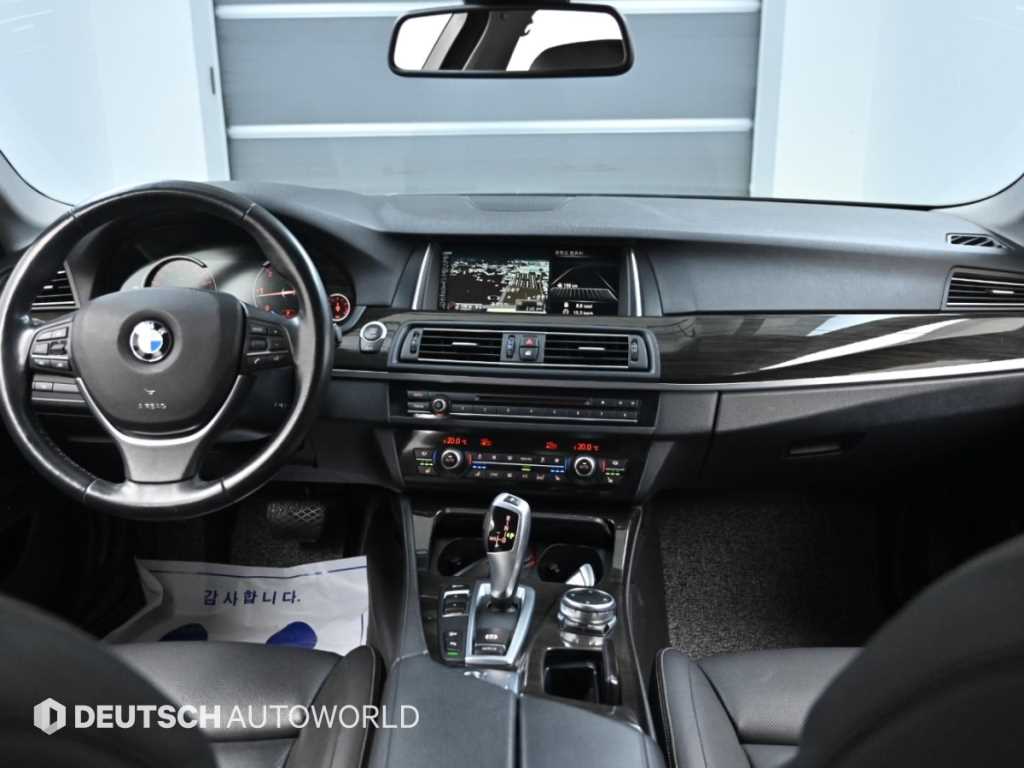 BMW 5-Series — photo 07
