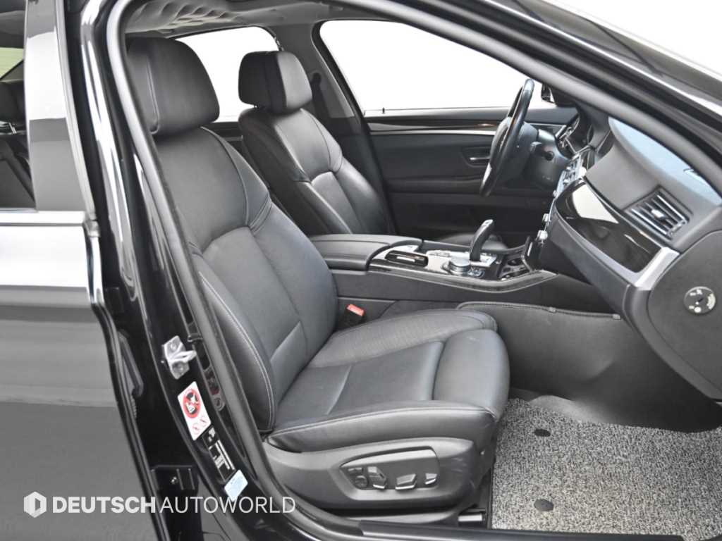 BMW 5-Series — photo 10