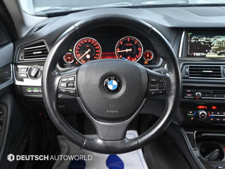 BMW 5-Series — photo 13