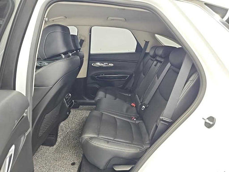 Genesis GV70 — photo 12