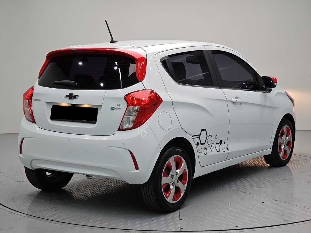 CHEVROLET Spark — photo 04