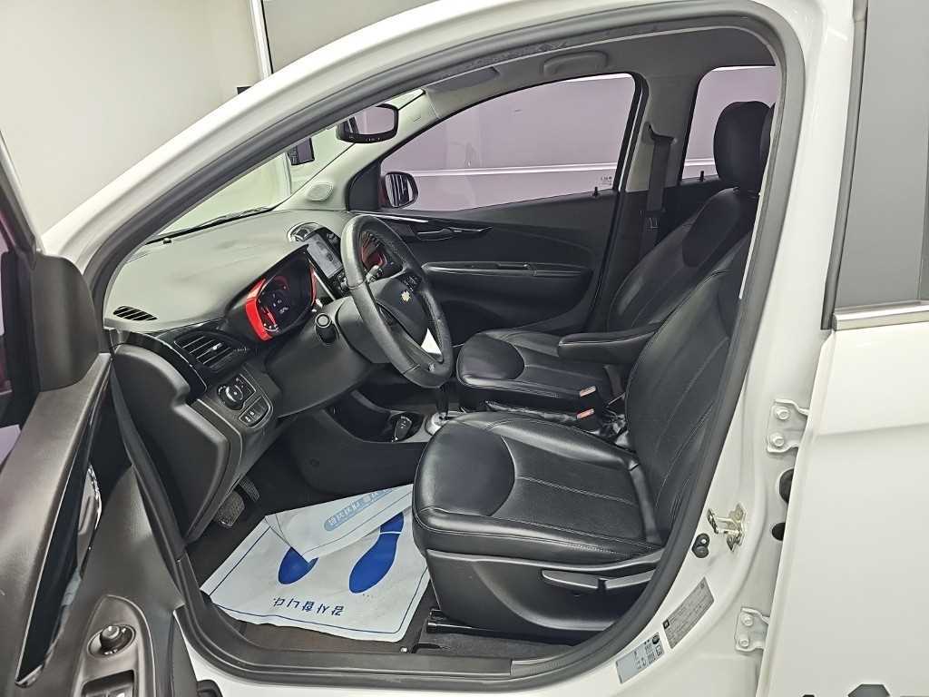 CHEVROLET Spark — photo 11