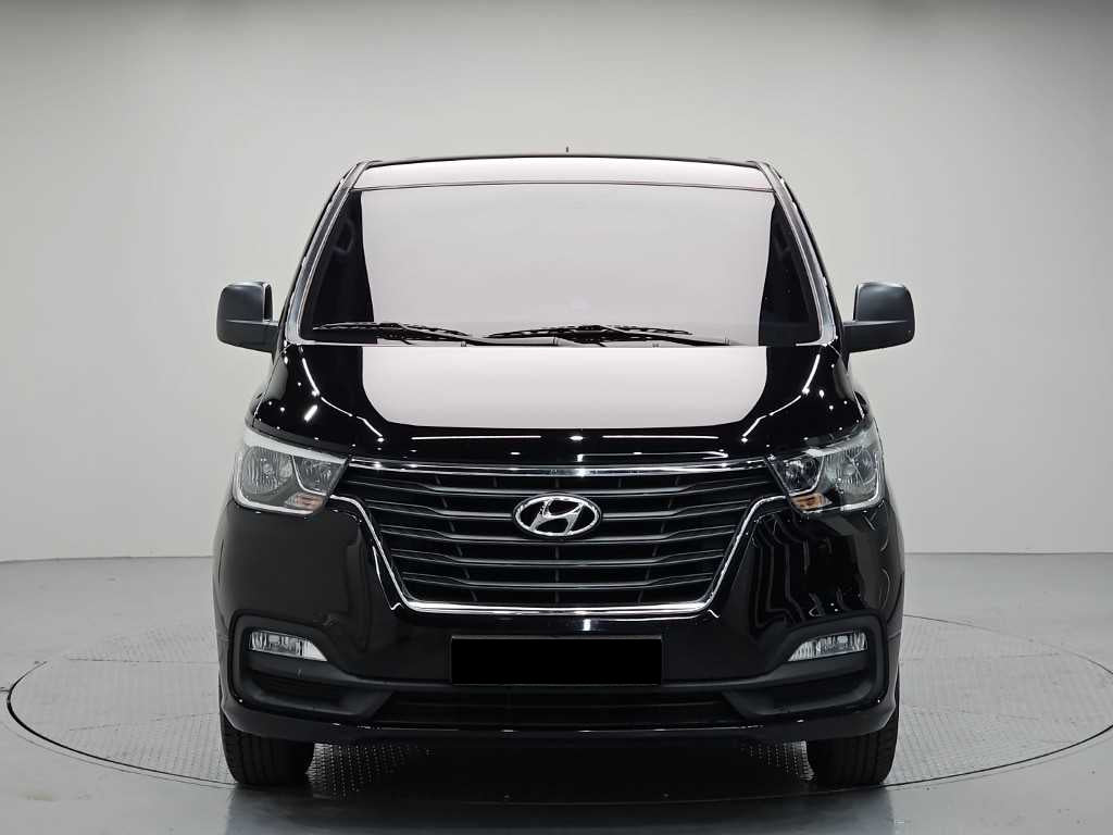 Hyundai Starex — photo 02