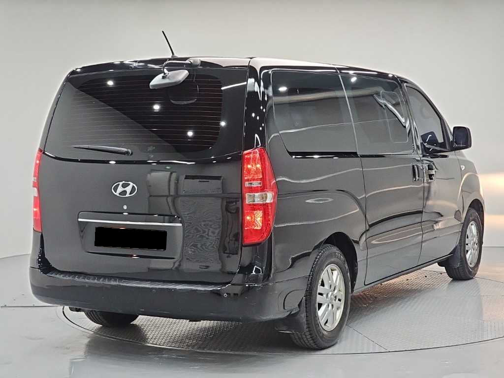Hyundai Starex — photo 04