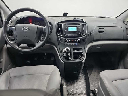 Hyundai Starex — photo 07