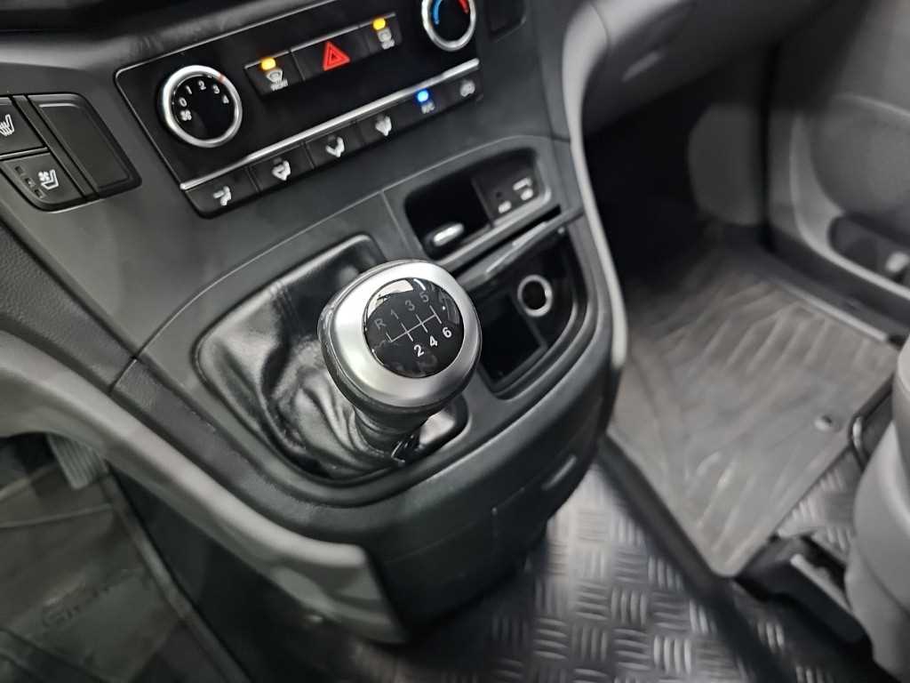 Hyundai Starex — photo 08