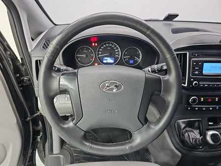 Hyundai Starex — photo 09