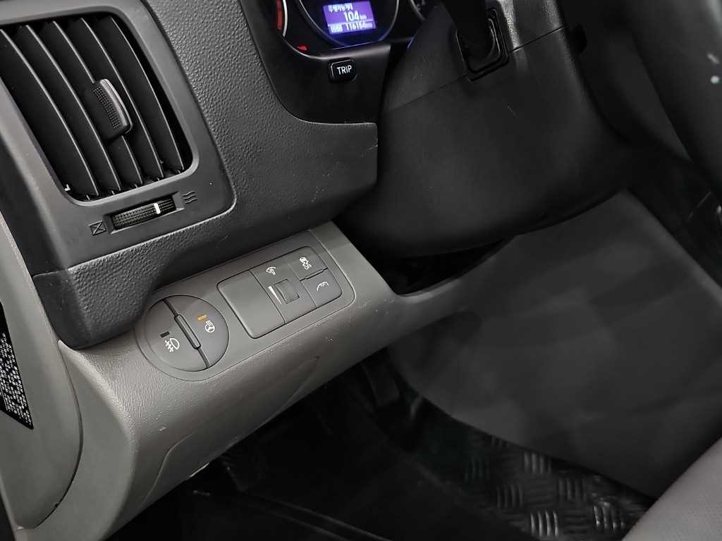 Hyundai Starex — photo 14