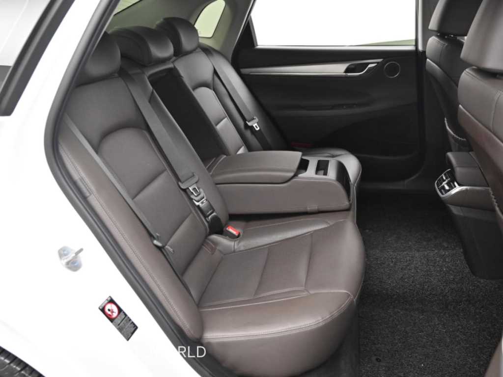 Hyundai Grandeur — photo 12