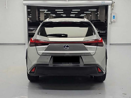 Lexus UX — photo 04