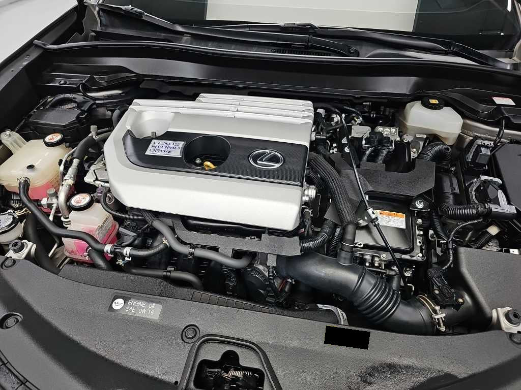 Lexus UX — photo 06