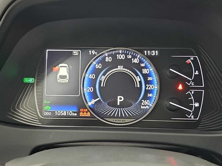 Lexus UX — photo 07