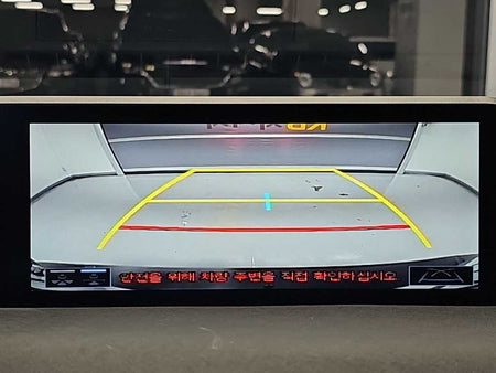 Lexus UX — photo 16