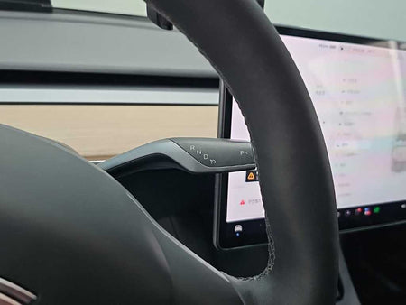 Tesla Model 3 — photo 08