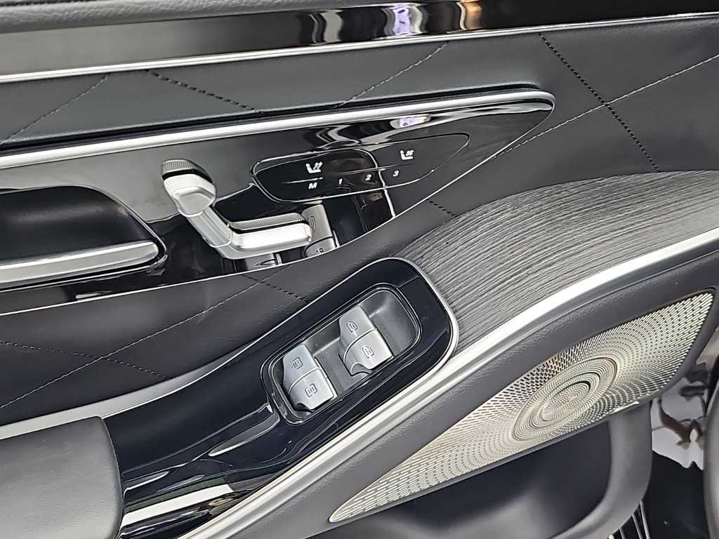 Mercedes-Benz S-Class — photo 14