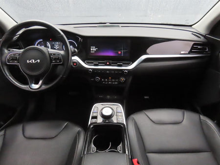 Kia Niro — photo 08