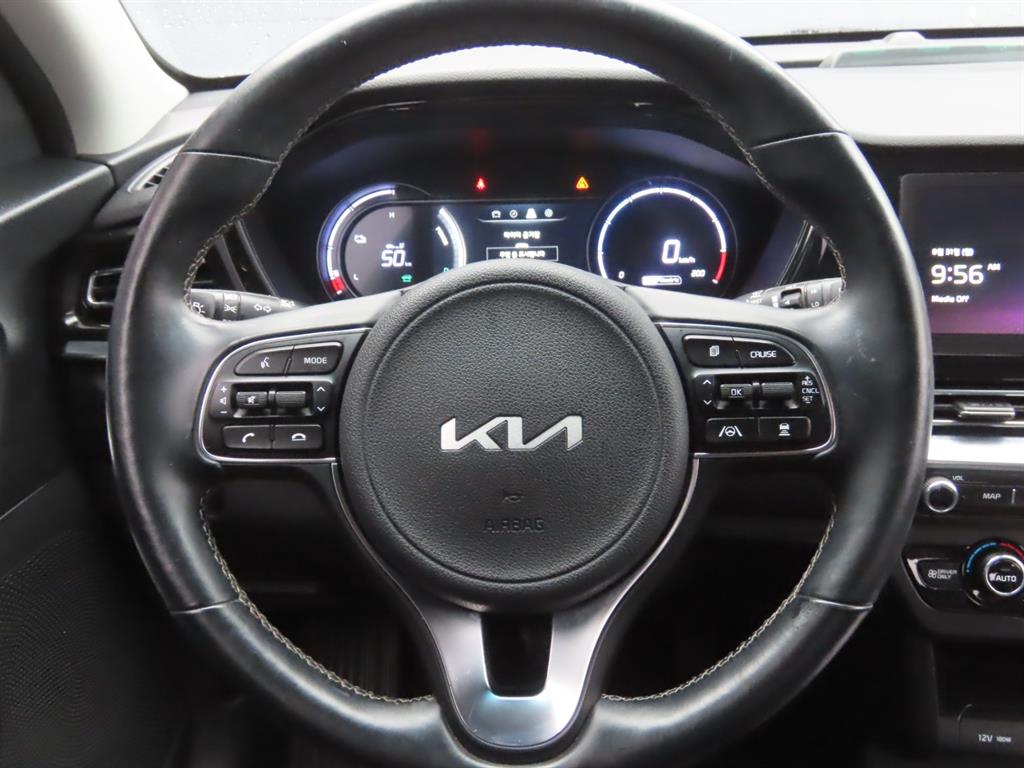 Kia Niro — photo 10