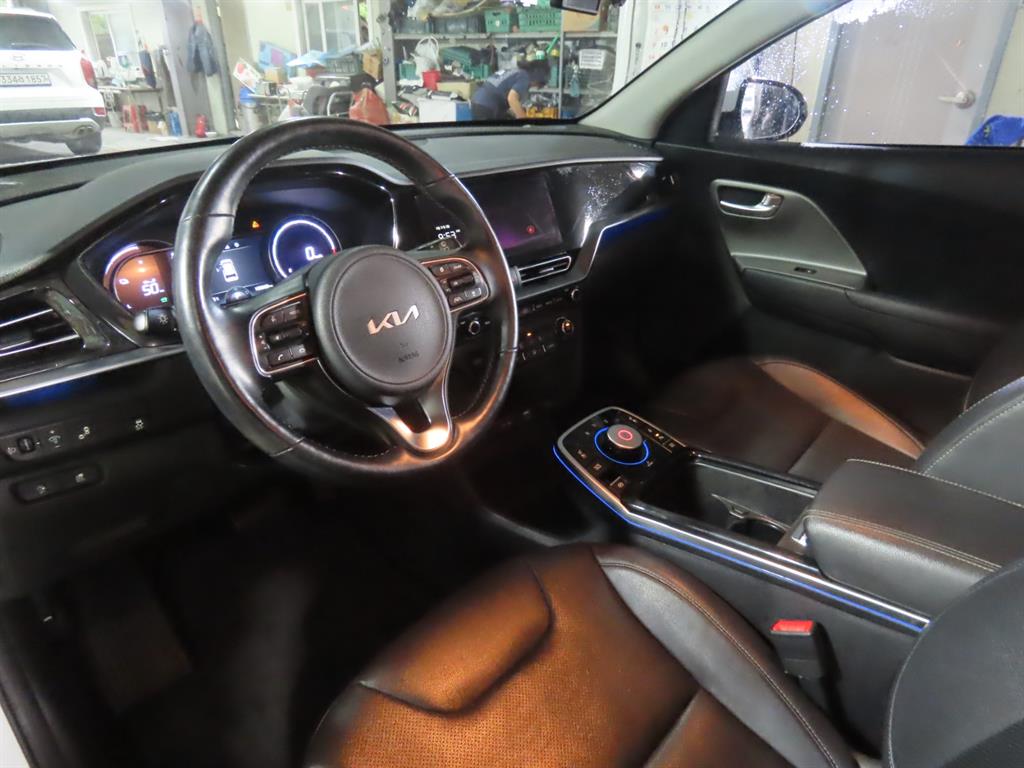 Kia Niro — photo 15