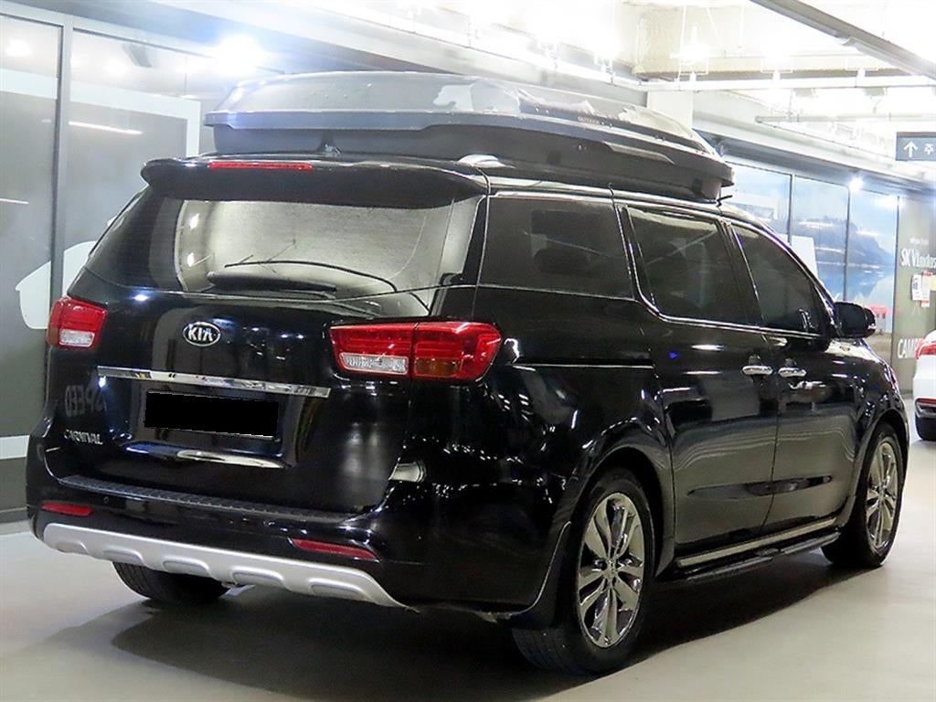 Kia Carnival — photo 04