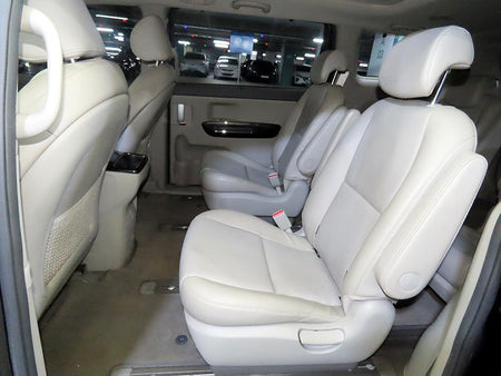 Kia Carnival — photo 07