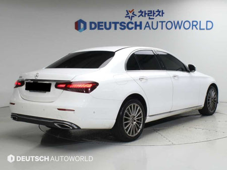 Mercedes-Benz E-Class — photo 02