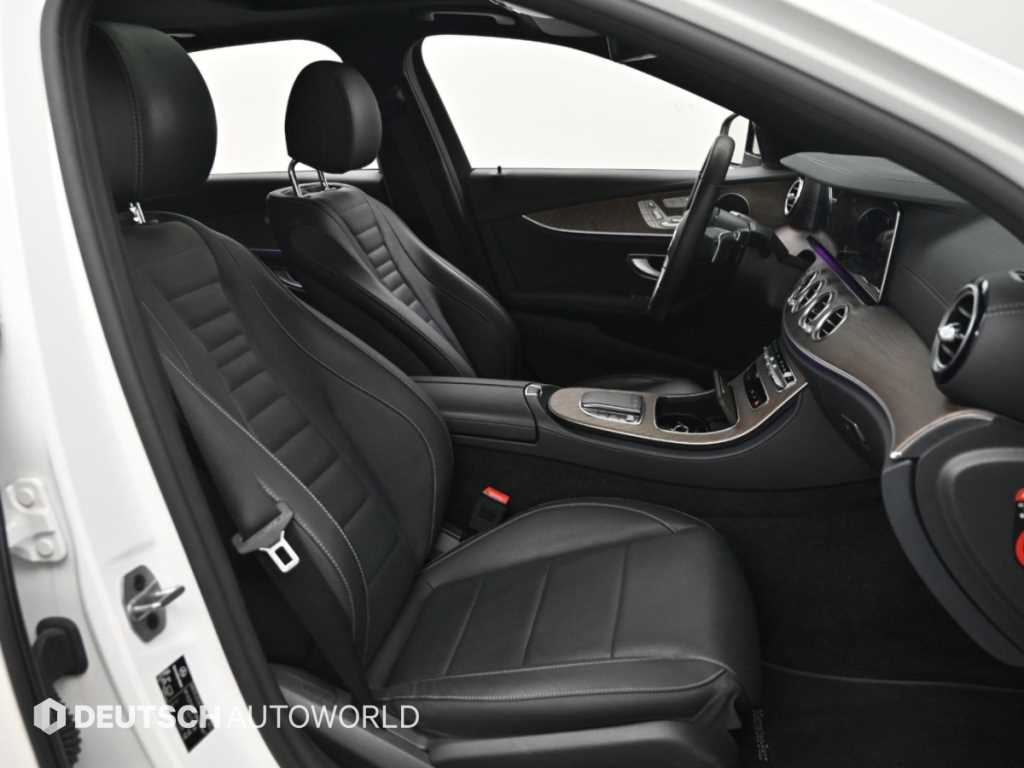 Mercedes-Benz E-Class — photo 10