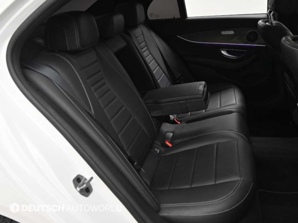 Mercedes-Benz E-Class — photo 12