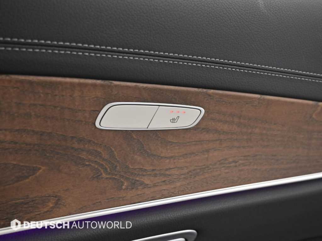 Mercedes-Benz E-Class — photo 16