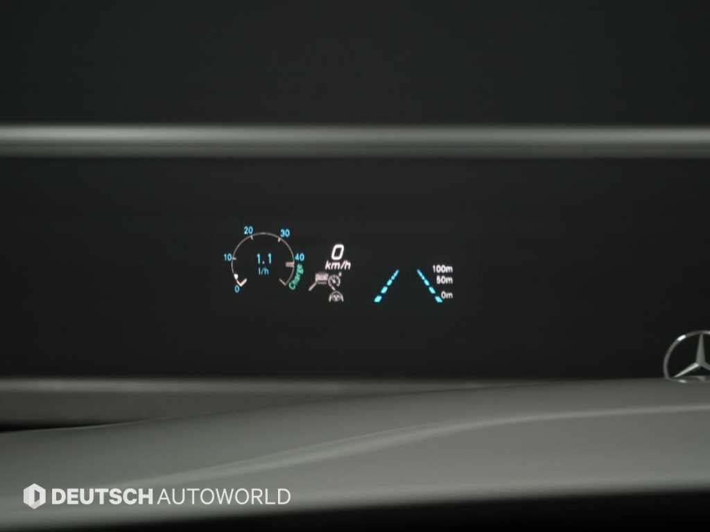Mercedes-Benz E-Class — photo 17