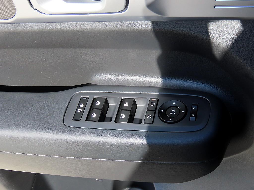 Hyundai Santafe — photo 12
