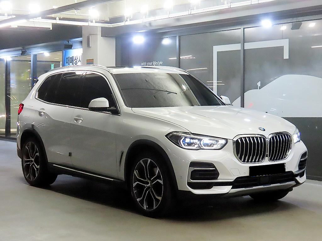BMW X5 — photo 01
