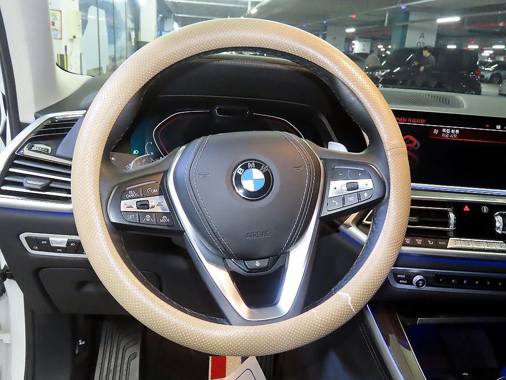 BMW X5 — photo 08