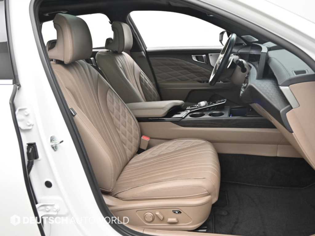 Kia K8 — photo 10