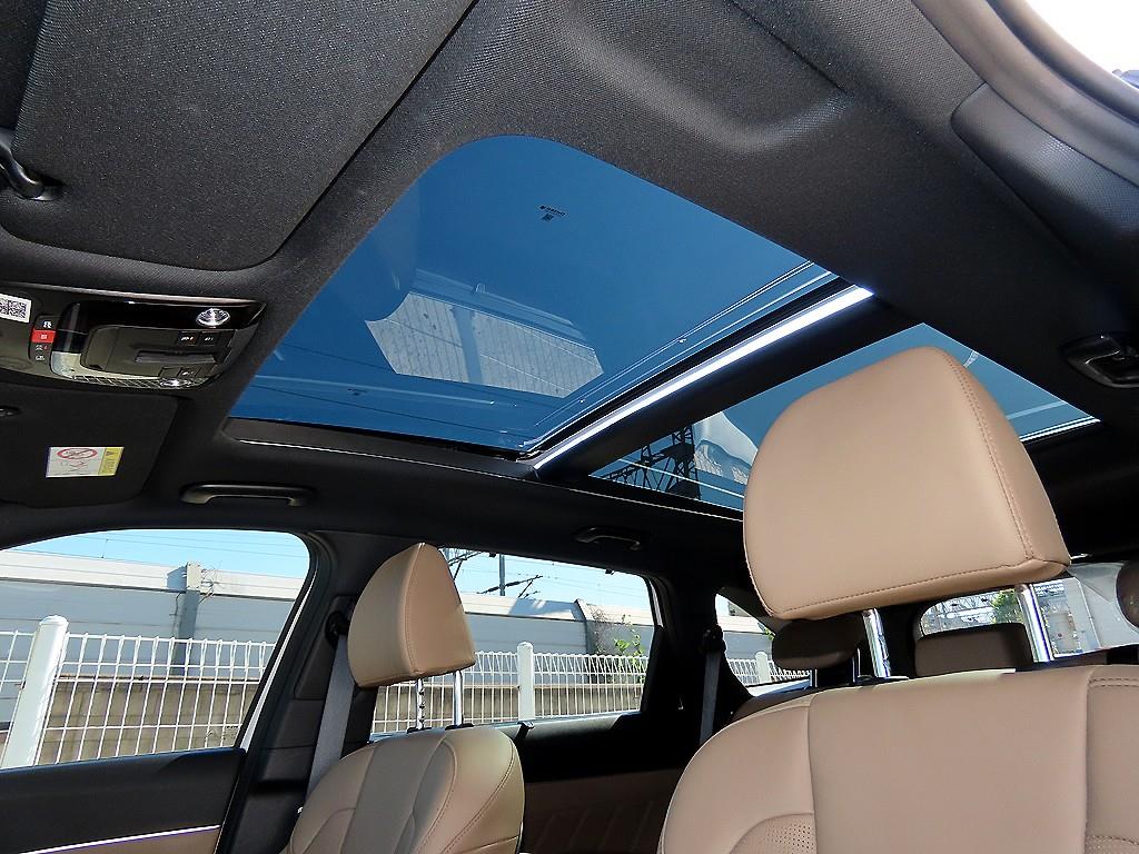Kia Sorento — photo 16