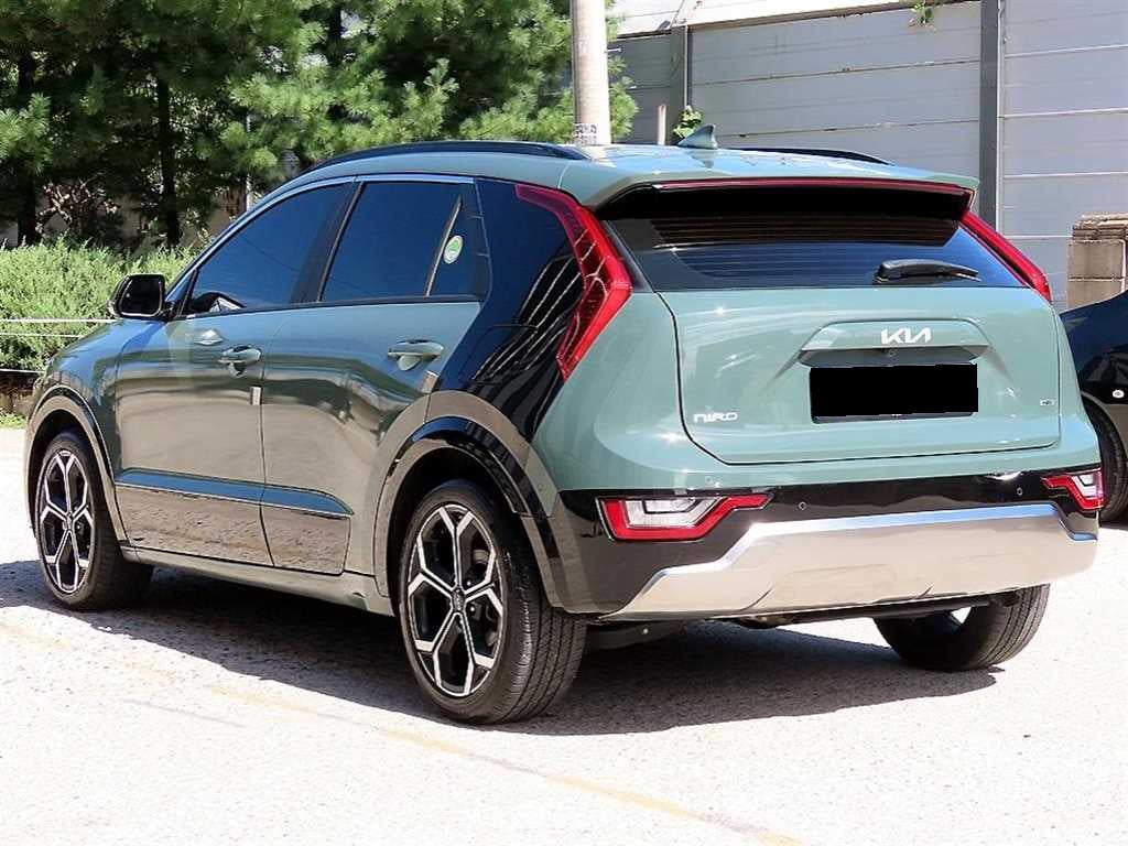 Kia Niro — photo 03