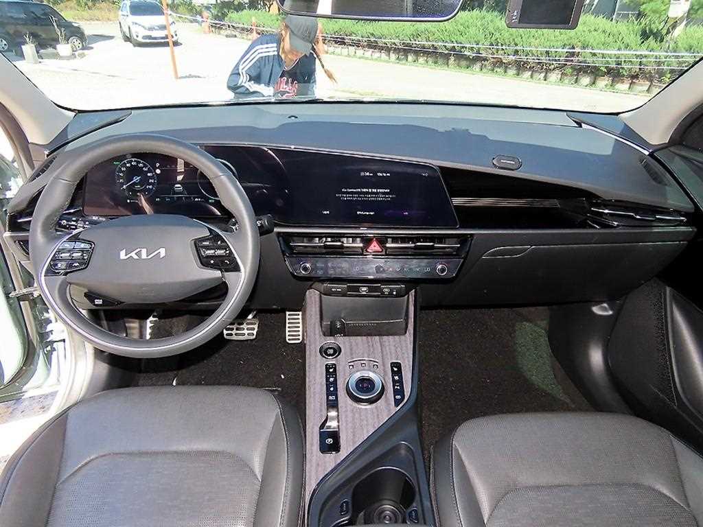 Kia Niro — photo 07