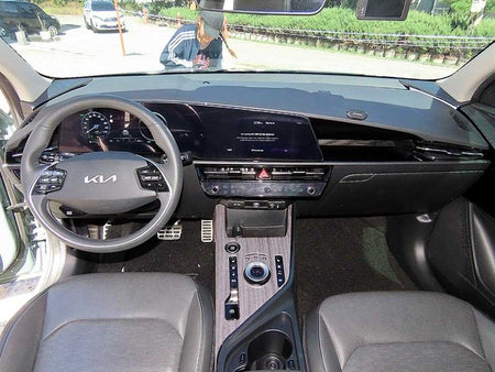 Kia Niro — photo 07