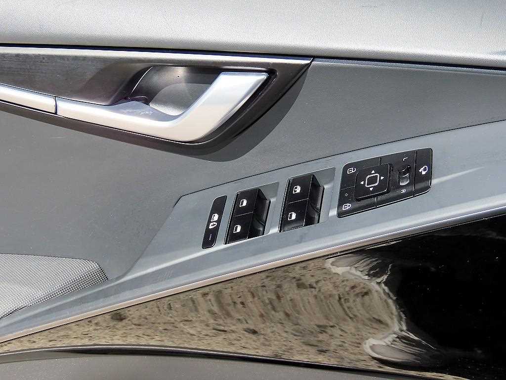 Kia Niro — photo 12