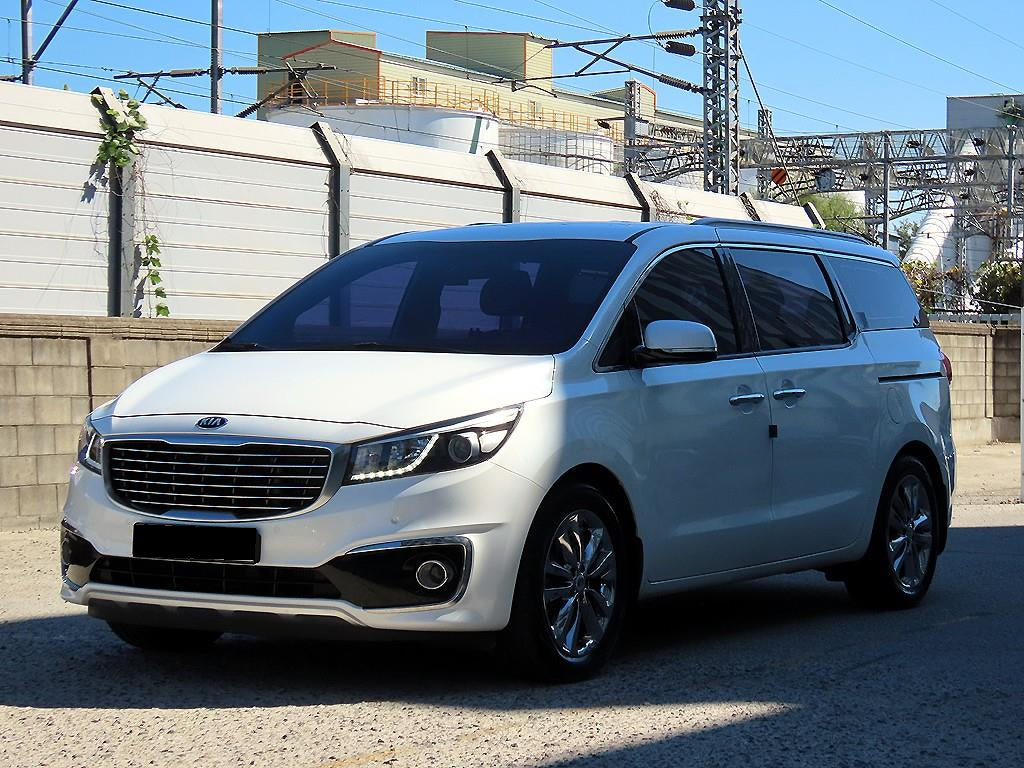 Kia Carnival — photo 02