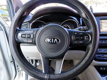 Kia Carnival — photo 09
