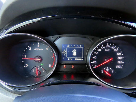 Kia Carnival — photo 10
