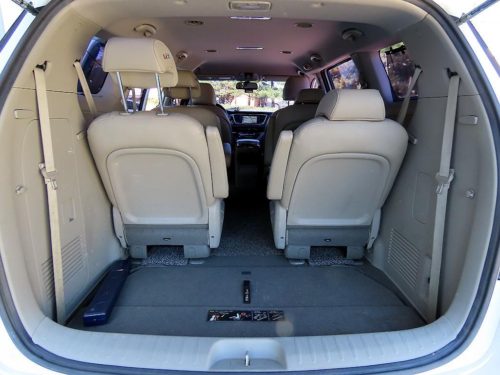 Kia Carnival — photo 17