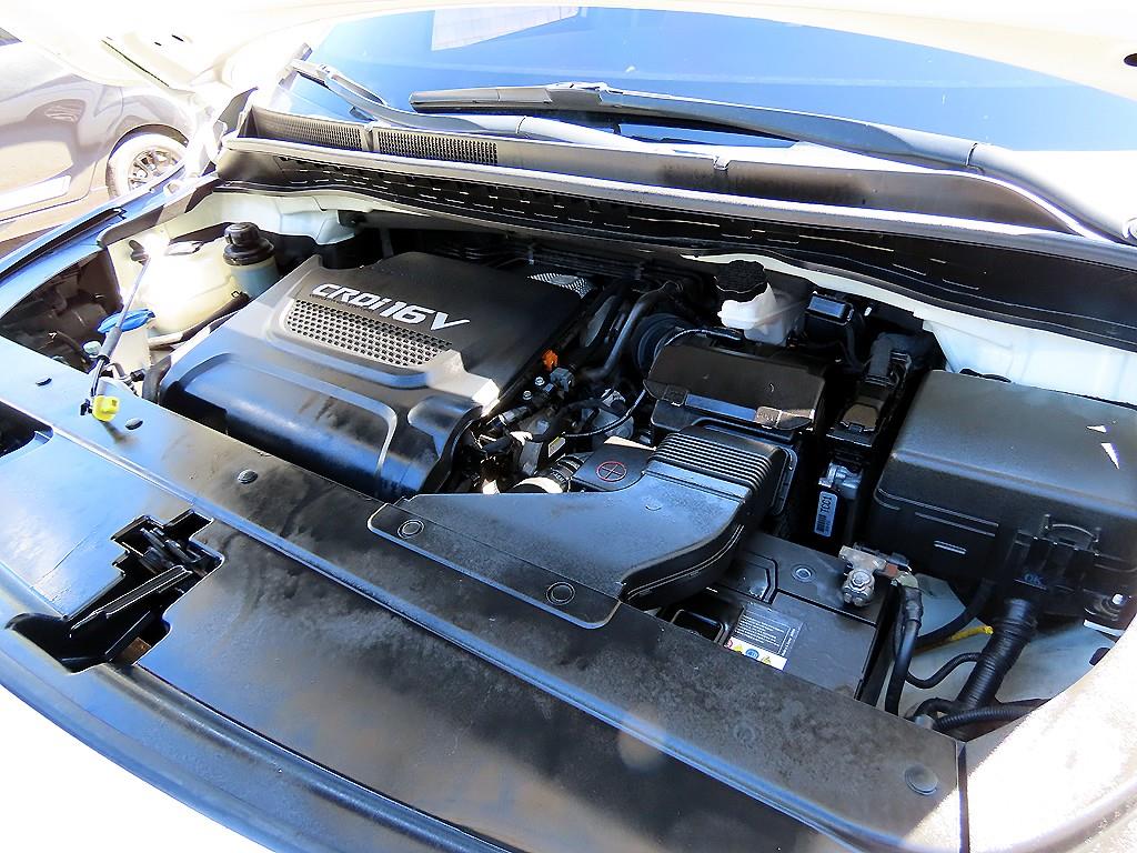 Kia Carnival — photo 19
