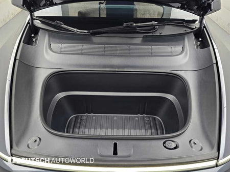 Tesla Model Y — photo 06