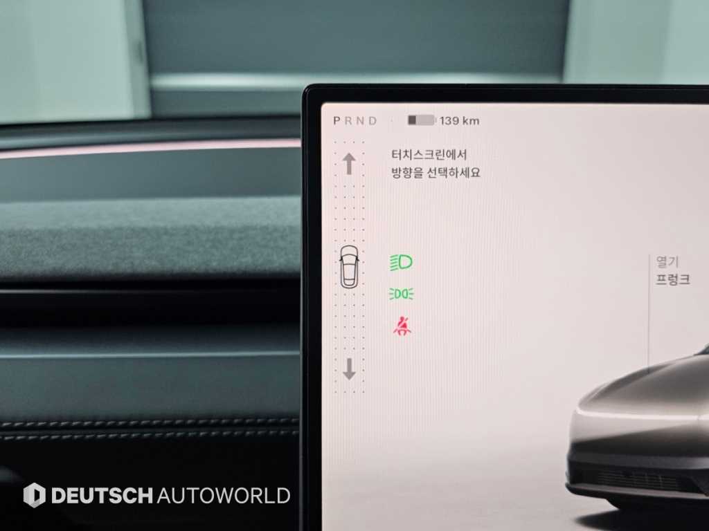 Tesla Model Y — photo 09