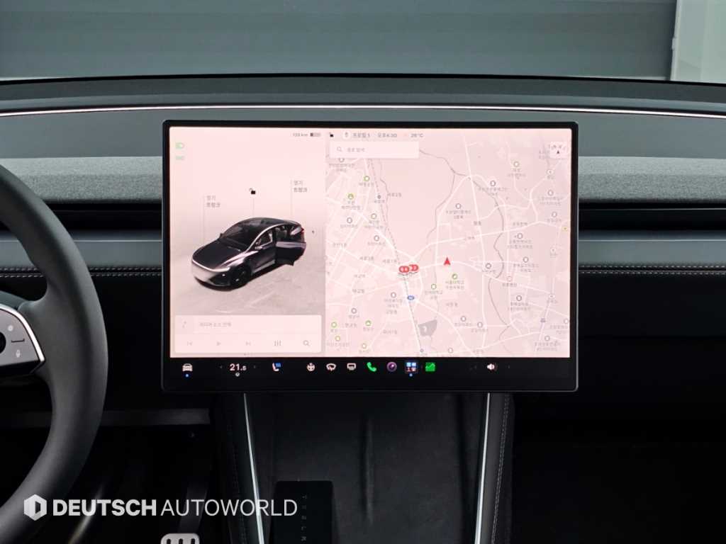 Tesla Model Y — photo 14