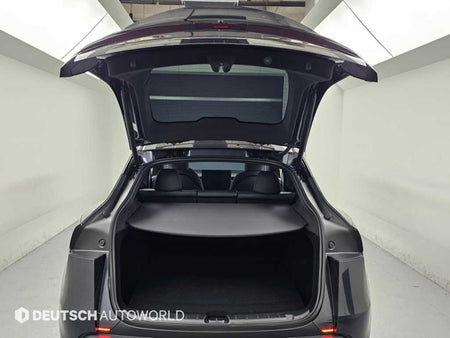 Tesla Model Y — photo 19