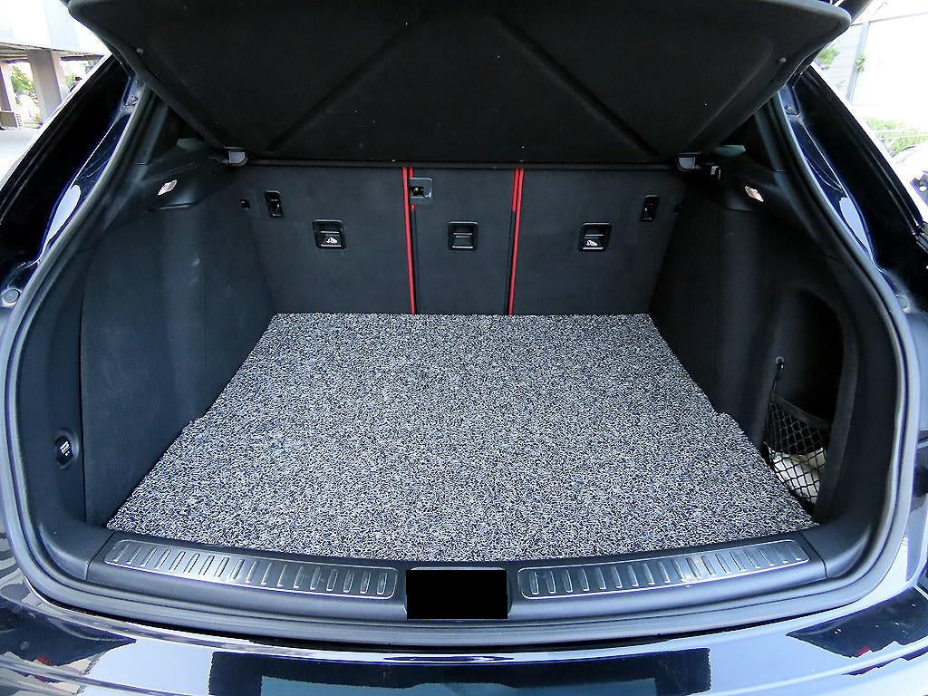 Porsche Macan — photo 17