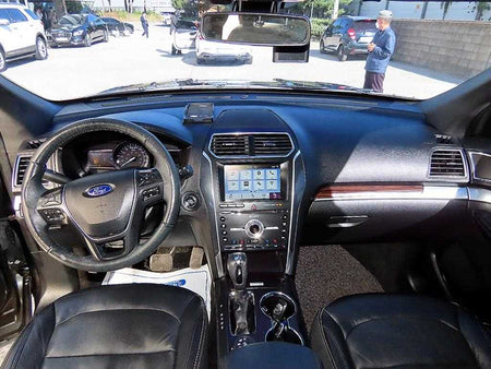 Ford Explorer — photo 07